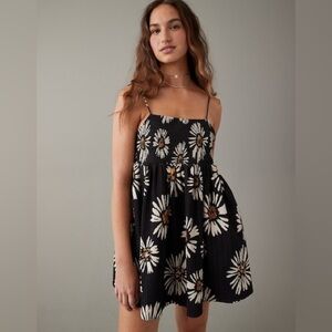 AMERICAN EAGLE WOMEN BLACK SMOCKED CAMI MINI DRESS Size M